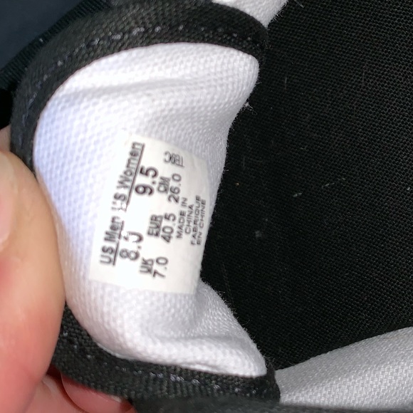 vans - Picture 3 of 3